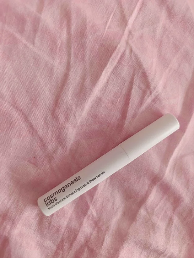 Cosmogenesis Labs Kaş Kirpik Güçlendirici Serum 3ml – Su Bazlı Besleyici Dolgunlaştırıcı Vegan (%1 BİOTİN- %1 PEPTİT)