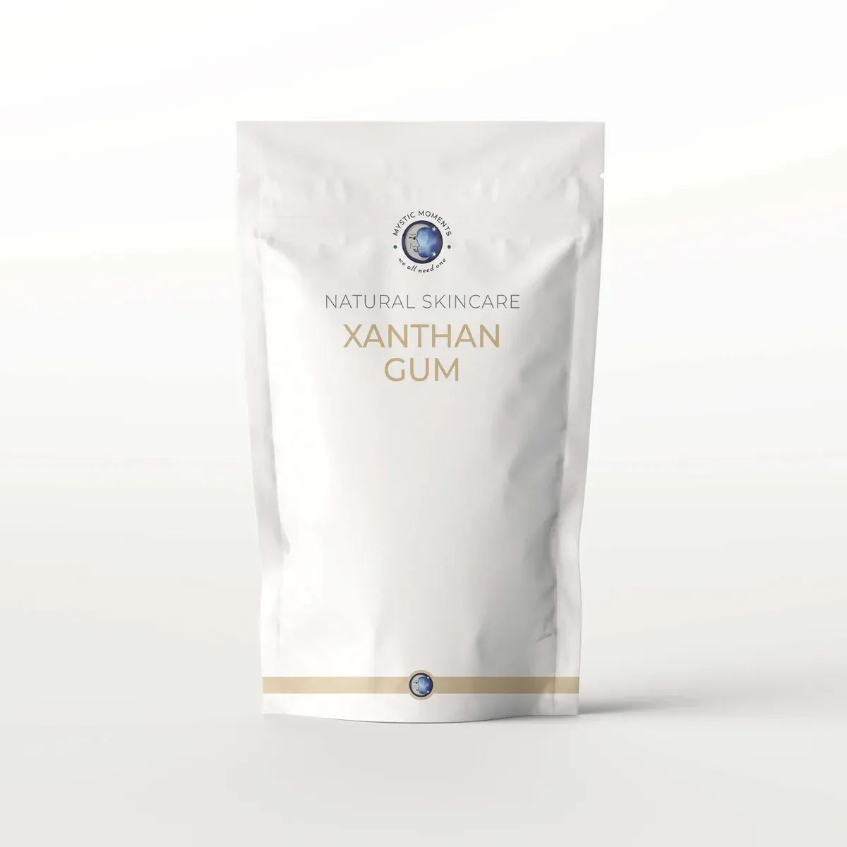 Beyazımsı ince toz halinde xanthan gum.
